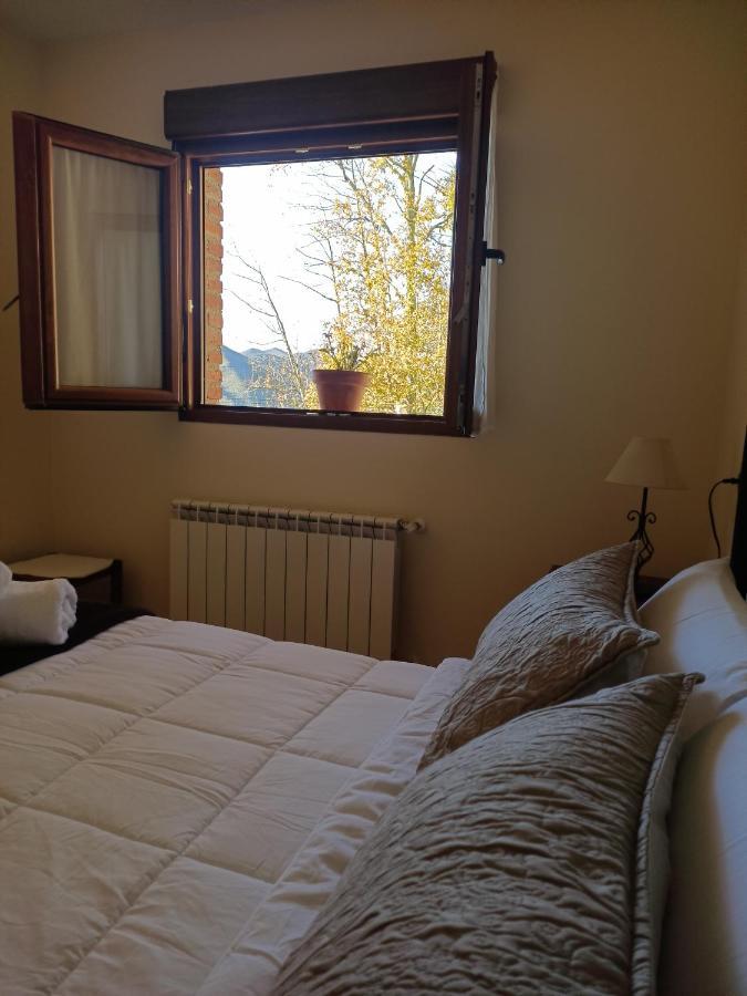 Carroceu Rural Apartment Cangas de Onis Room photo